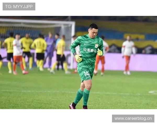 山东泰山外援承担进攻重任，球队依赖性问题显现，赛季表现稳定性面临考验