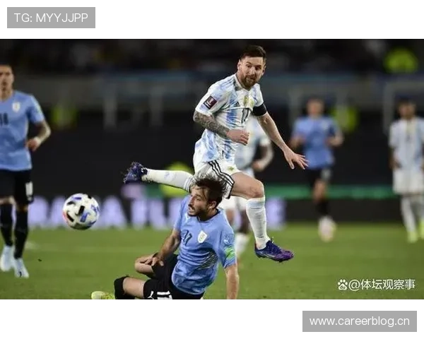 斯卡洛尼技术理念强调控球与高位逼抢，战术体系持续提升