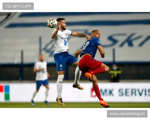 顶级中卫试金石：本泽马如何破解世界级防线