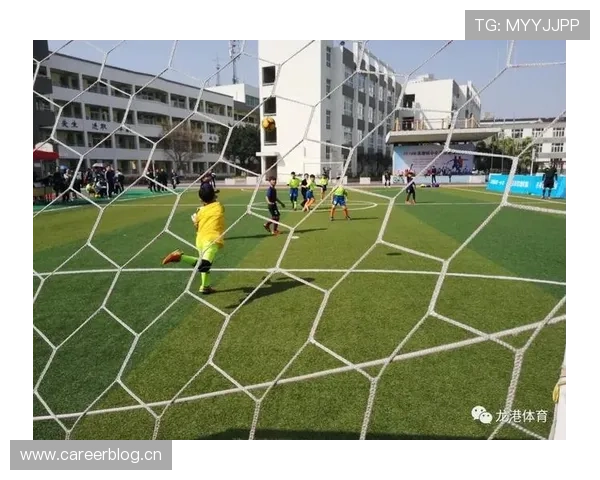 比赛恢复的规则边界：哪些情况下裁判必须鸣哨重启？